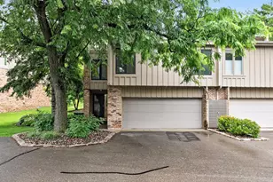 5725 Duncan Ln, Edina, MN 55436 - Photo 3