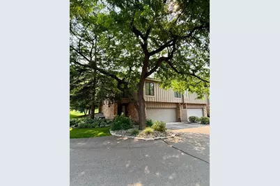 5725 Duncan Lane, Edina, MN 55436 - Photo 3