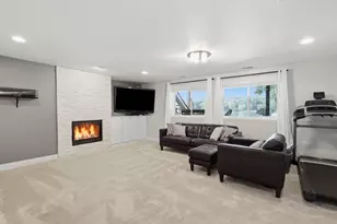 9247 Lake Riley Blvd, Chanhassen, MN 55317 - Photo 37
