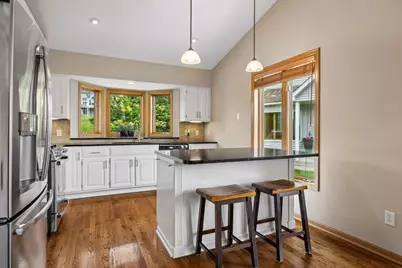 10730 Kiawah Drive, Eden Prairie, MN 55344 - Photo 15