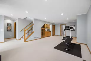 10730 Kiawah Dr, Eden Prairie, MN 55344 - Photo 29