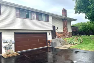 609 E 145th St, Burnsville, MN 55337 - Photo 3