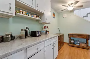 142 Canabury Ct, Little Canada, MN 55117 - Photo 15
