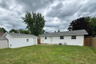 511 6th St NE, Stewartville, MN 55976 - Photo 3