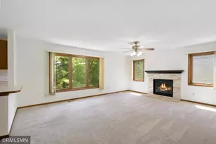 12930 Emmer Pl, Apple Valley, MN 55124 - Photo 5