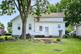 111 1st St NE, Altura, MN 55910 - Photo 17