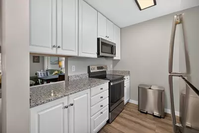 1916 Greenview Place SW, Rochester, MN 55902 - Photo 5