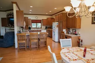 409 Fox Lake Ave, Sherburn, MN 56171 - Photo 7