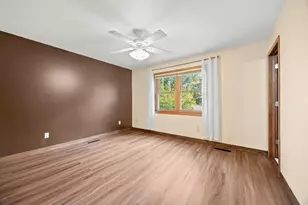 662 Pinewood Dr, Shoreview, MN 55126 - Photo 11