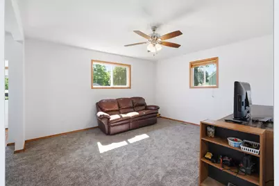 90 5th Avenue NW, Wells, MN 56097 - Photo 11