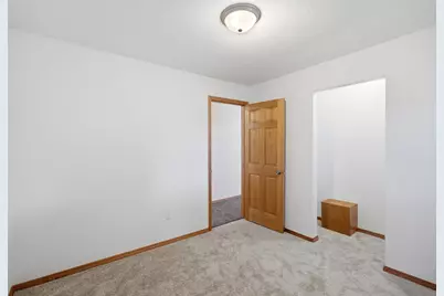 90 5th Avenue NW, Wells, MN 56097 - Photo 31