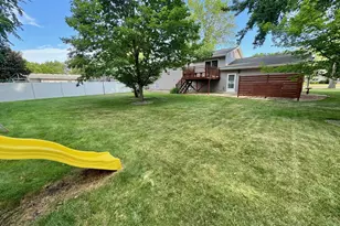 301 Southview Dr, Marshall, MN 56258 - Photo 21