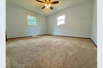 301 Southview Drive, Marshall, MN 56258 - Photo 11