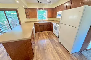 301 Southview Dr, Marshall, MN 56258 - Photo 7