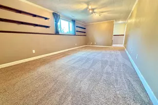 301 Southview Dr, Marshall, MN 56258 - Photo 13