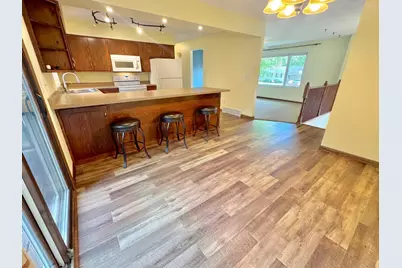 301 Southview Drive, Marshall, MN 56258 - Photo 9
