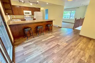 301 Southview Dr, Marshall, MN 56258 - Photo 9
