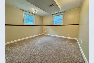 301 Southview Drive, Marshall, MN 56258 - Photo 15
