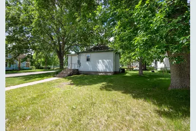 402 7th Street NE, Staples, MN 56479 - Photo 17