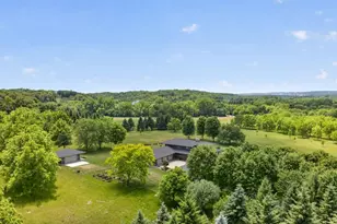 5185 Meadow Crossing Rd SW, Rochester, MN 55902 - Photo 11
