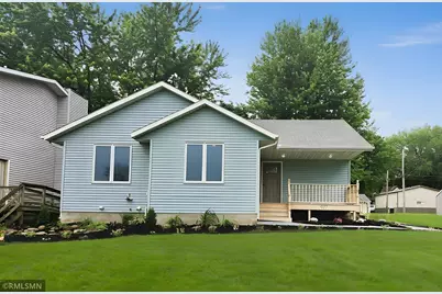 917 N Valley Street, New Ulm, MN 56073 - Photo 1