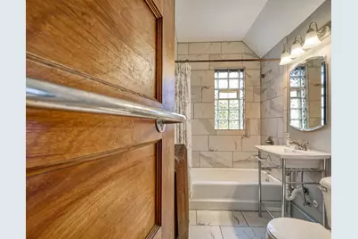 2410 Colfax Avenue S, Minneapolis, MN 55405 - Photo 11
