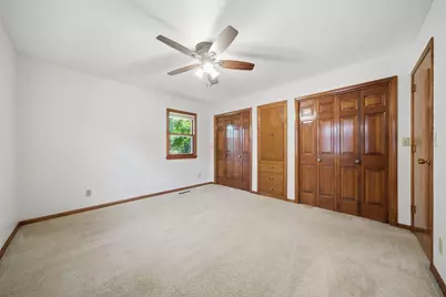 121 Hillcrest Drive, Belle Plaine, MN 56011 - Photo 11