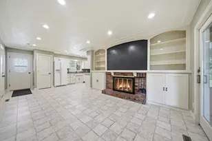 121 Hillcrest Dr, Belle Plaine, MN 56011 - Photo 3