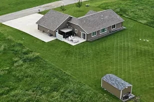 2752 9th Ave SE, Willmar, MN 56201 - Photo 9
