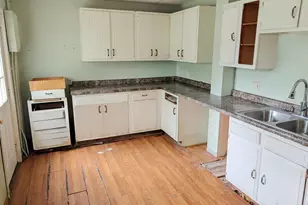 117 E Grant St, Spring Valley, MN 55975 - Photo 7