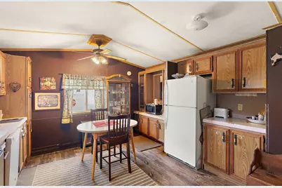 400 22 1/2 Street NW, Stewartville, MN 55976 - Photo 7