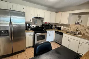 7819 85th Ct N, Brooklyn Park, MN 55445 - Photo 9