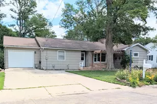 202 North Ln, Albert Lea, MN 56007 - Photo 1