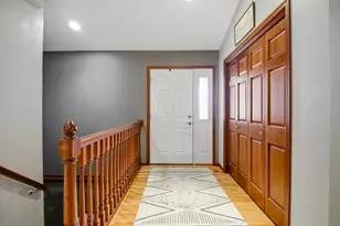 1102 28th St SW, Austin, MN 55912 - Photo 5