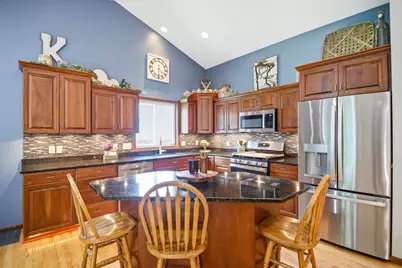 1102 28th Street SW, Austin, MN 55912 - Photo 7