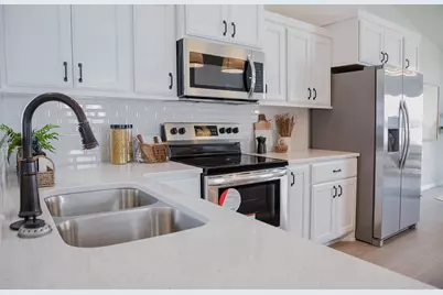 2507 37th Avenue S, Moorhead, MN 56560 - Photo 5