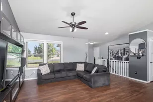 1180 Farmers Ln, Belle Plaine, MN 56011 - Photo 9