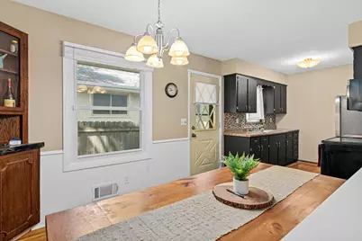 3236 N Indiana Avenue N, Robbinsdale, MN 55422 - Photo 9