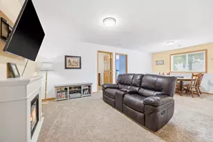 840 Cleveland Ave SW, Hutchinson, MN 55350 - Photo 17