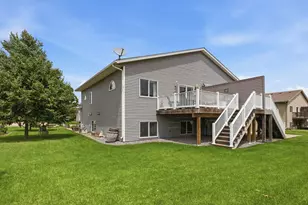 840 Cleveland Ave SW, Hutchinson, MN 55350 - Photo 23