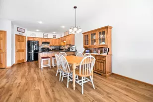 840 Cleveland Ave SW, Hutchinson, MN 55350 - Photo 9