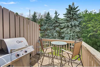 9211 Upland Lane N, Maple Grove, MN 55369 - Photo 7