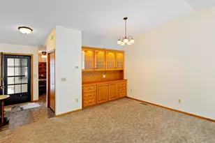 1928 Vierling Dr E, Shakopee, MN 55379 - Photo 11