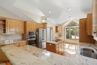1885 Magnolia Lane N, Plymouth, MN 55441 - Photo 3
