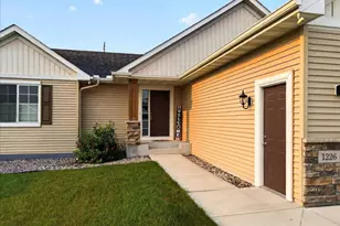 1226 Olivia St SE, New Prague, MN 56071 - Photo 3