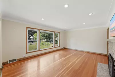 3426 Zenith Avenue N, Robbinsdale, MN 55422 - Photo 7