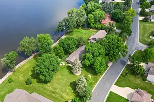 830 Lakewood Dr S W, Hutchinson, MN 55350 - Photo 5