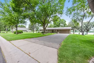 830 Lakewood Dr S W, Hutchinson, MN 55350 - Photo 69