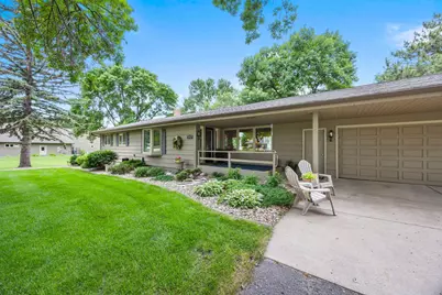 830 Lakewood Drive SW, Hutchinson, MN 55350 - Photo 7