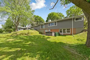 406 Ivanhoe Ave W, Northfield, MN 55057 - Photo 7